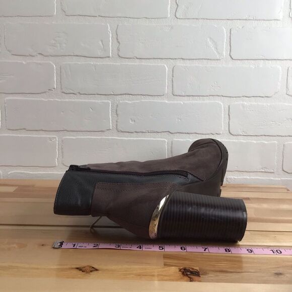 JUICY Couture ankle boots brown size 8.5 heeled booties - Picture 10 of 16